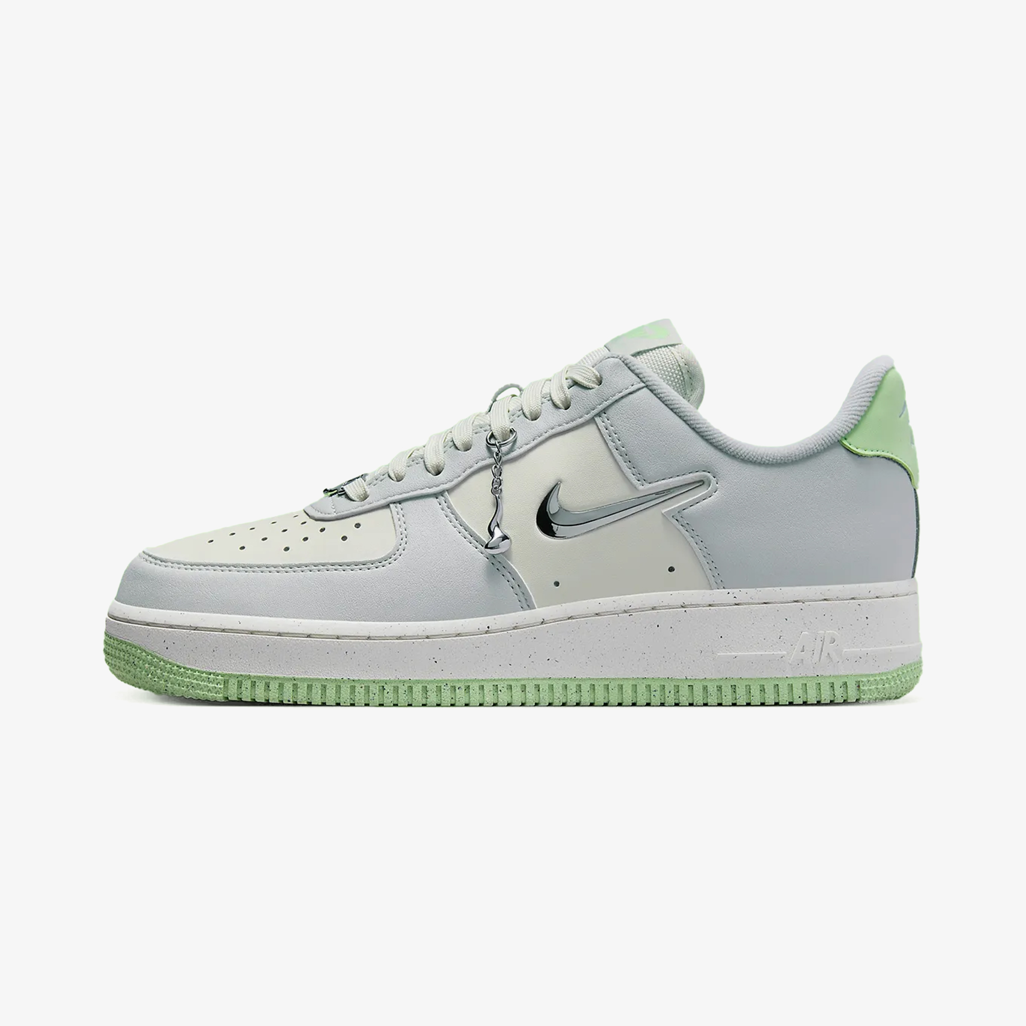 

Женские кеды Nike Air Force 1 '07 Next Nature Se, Голубой