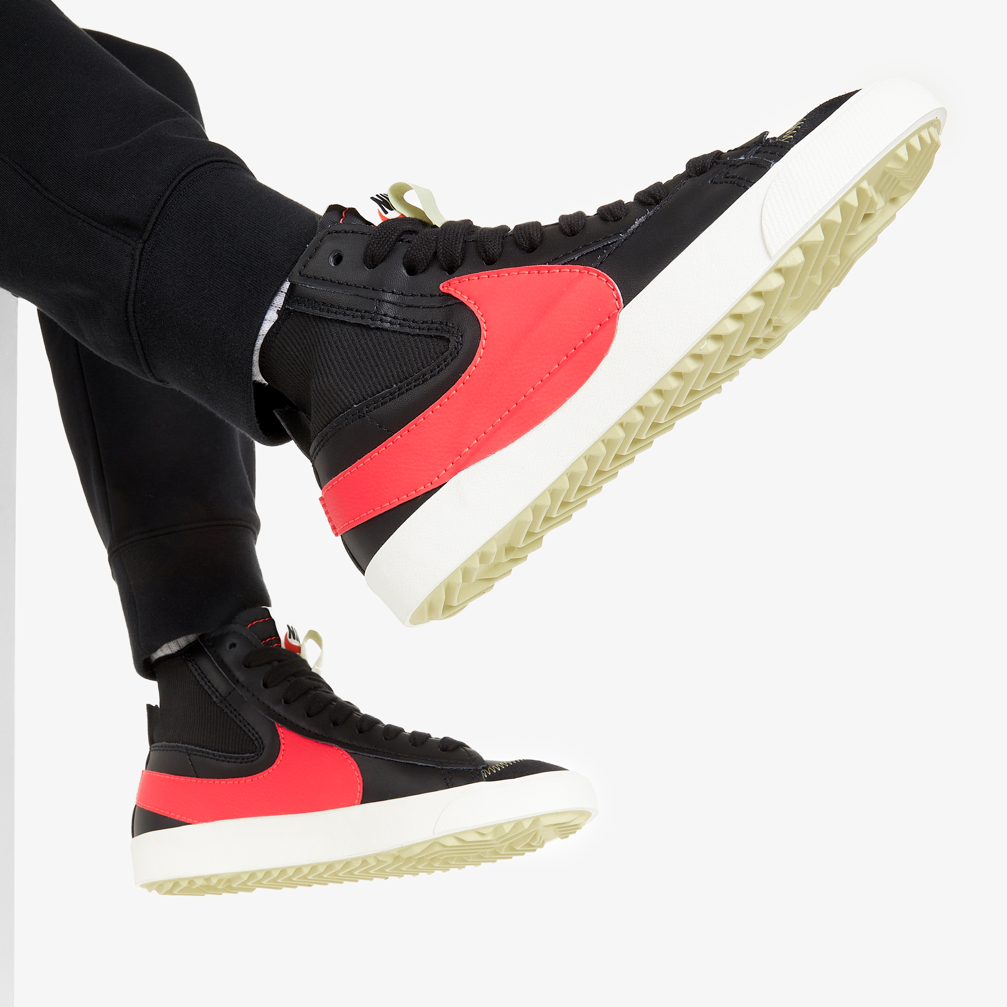 Кроссовки nike jumbo. Nike Blazer Mid 77 Jumbo. Nike Blazer Mid 77 Jumbo Black. Nike Blazer Mid 77 Jumbo Red. Nike Blazer Jumbo 77 Black.