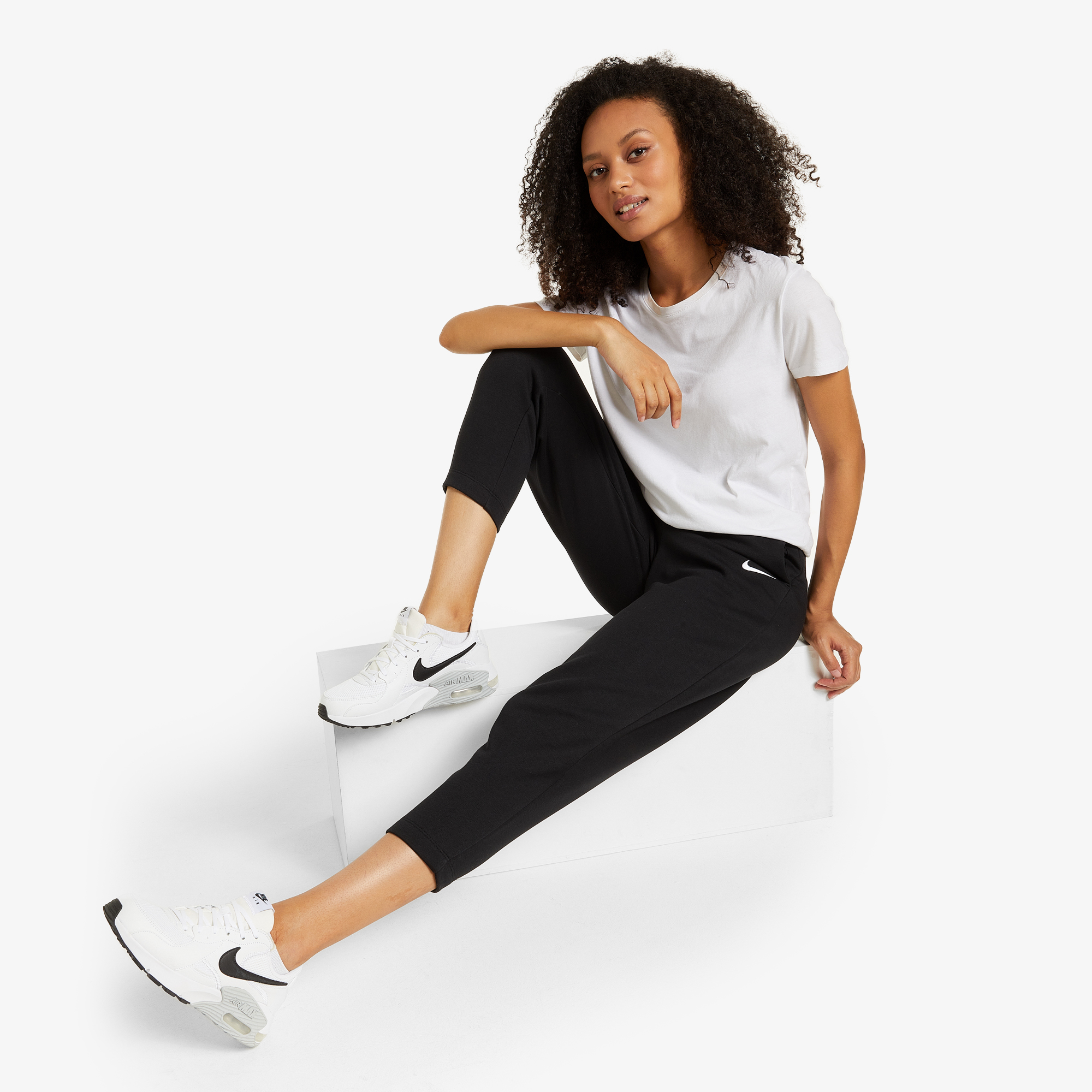 Брюки Nike Nike Sportswear Collection Essentials DD5636N06-010, цвет черный, размер 40-42 - фото 3