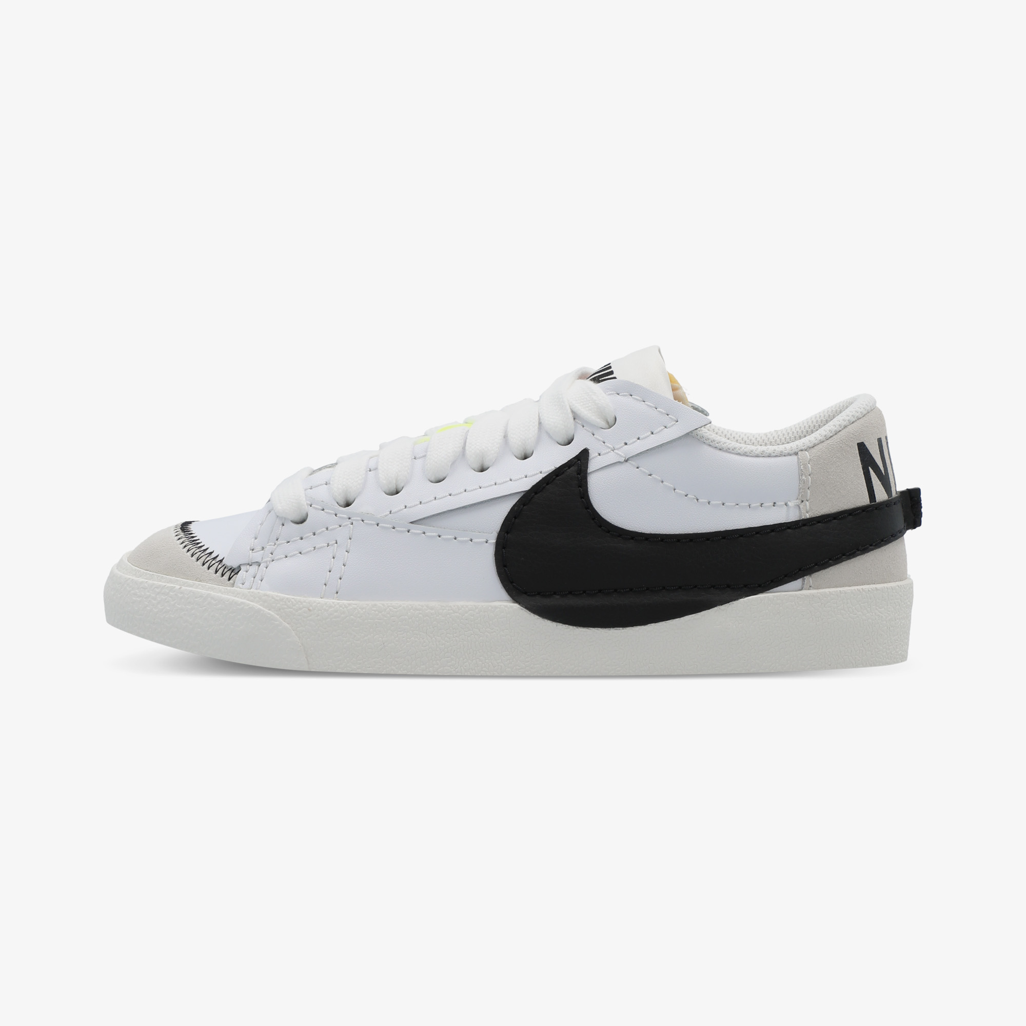 Кеды Nike Nike Blazer Low '77 Jumbo DQ1470N06-101, цвет белый, размер 35 - фото 1
