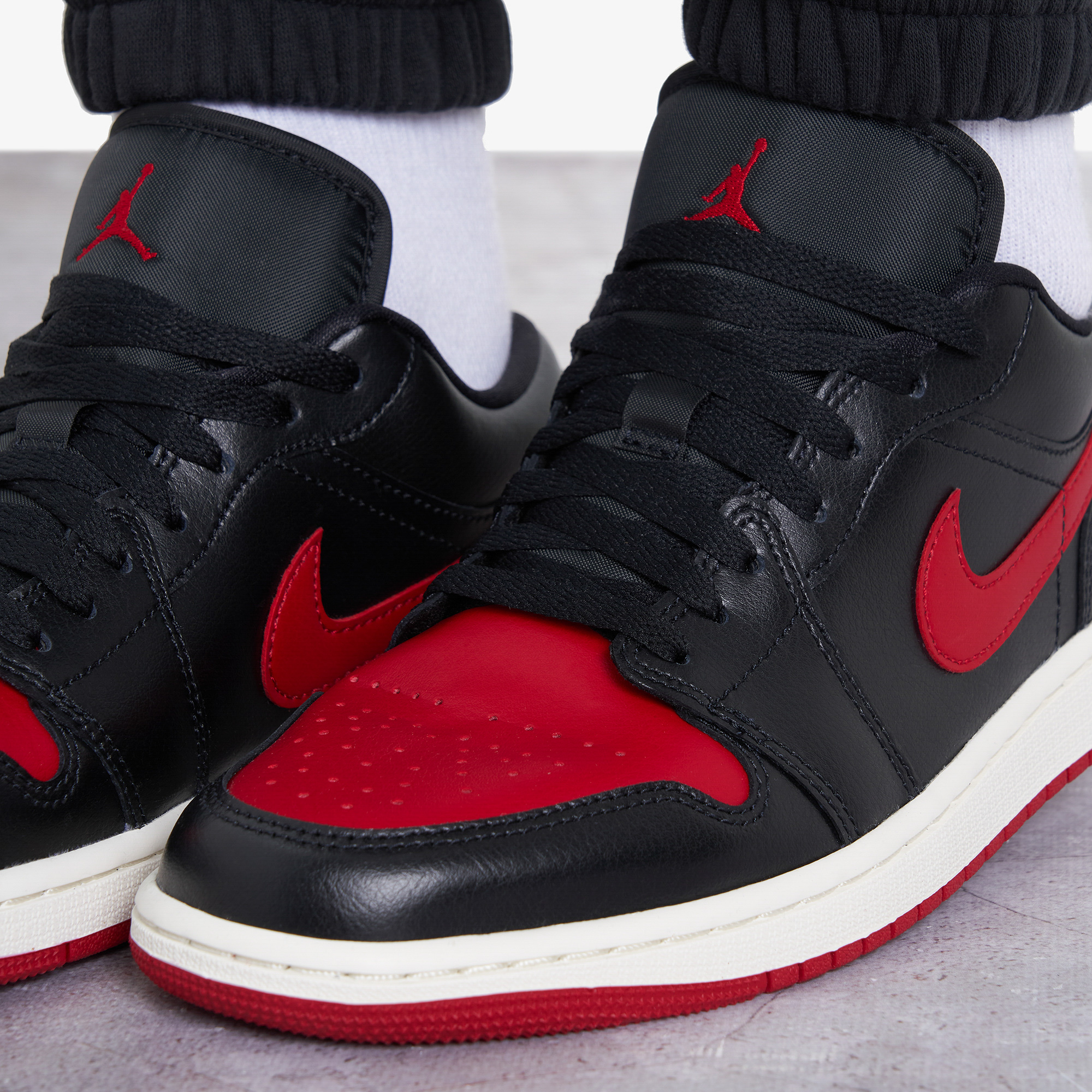 Nike Air Jordan 1 Low, Красный DC0774N06-061 - фото 9