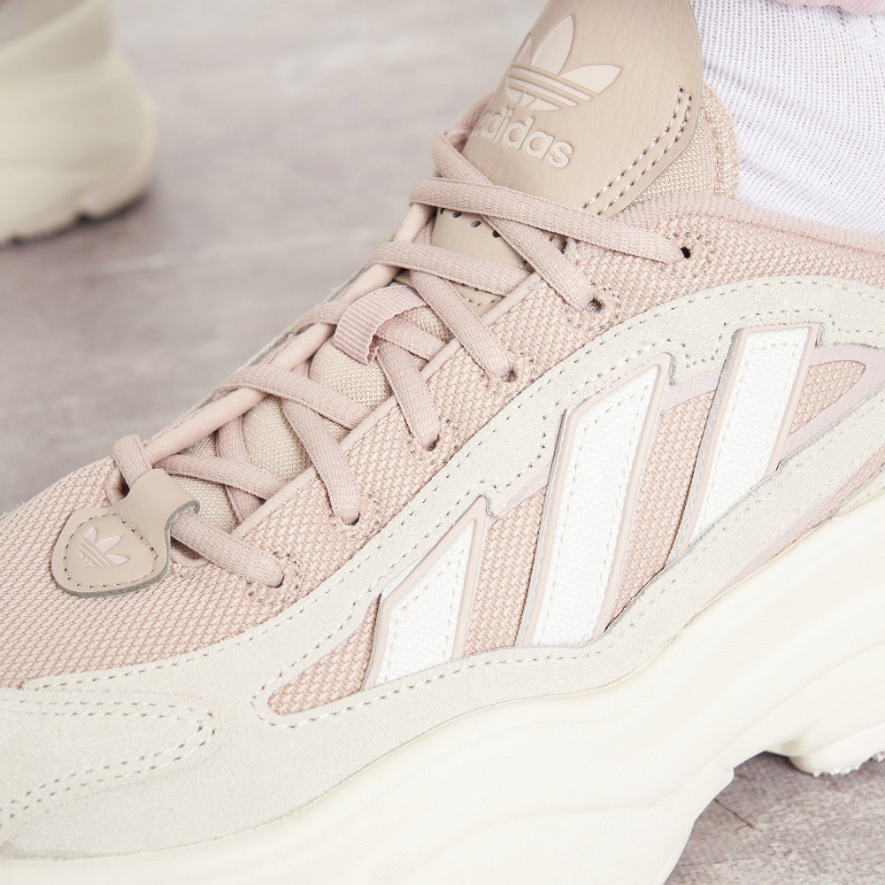 Женские кроссовки adidas Ozgaia - фото 8