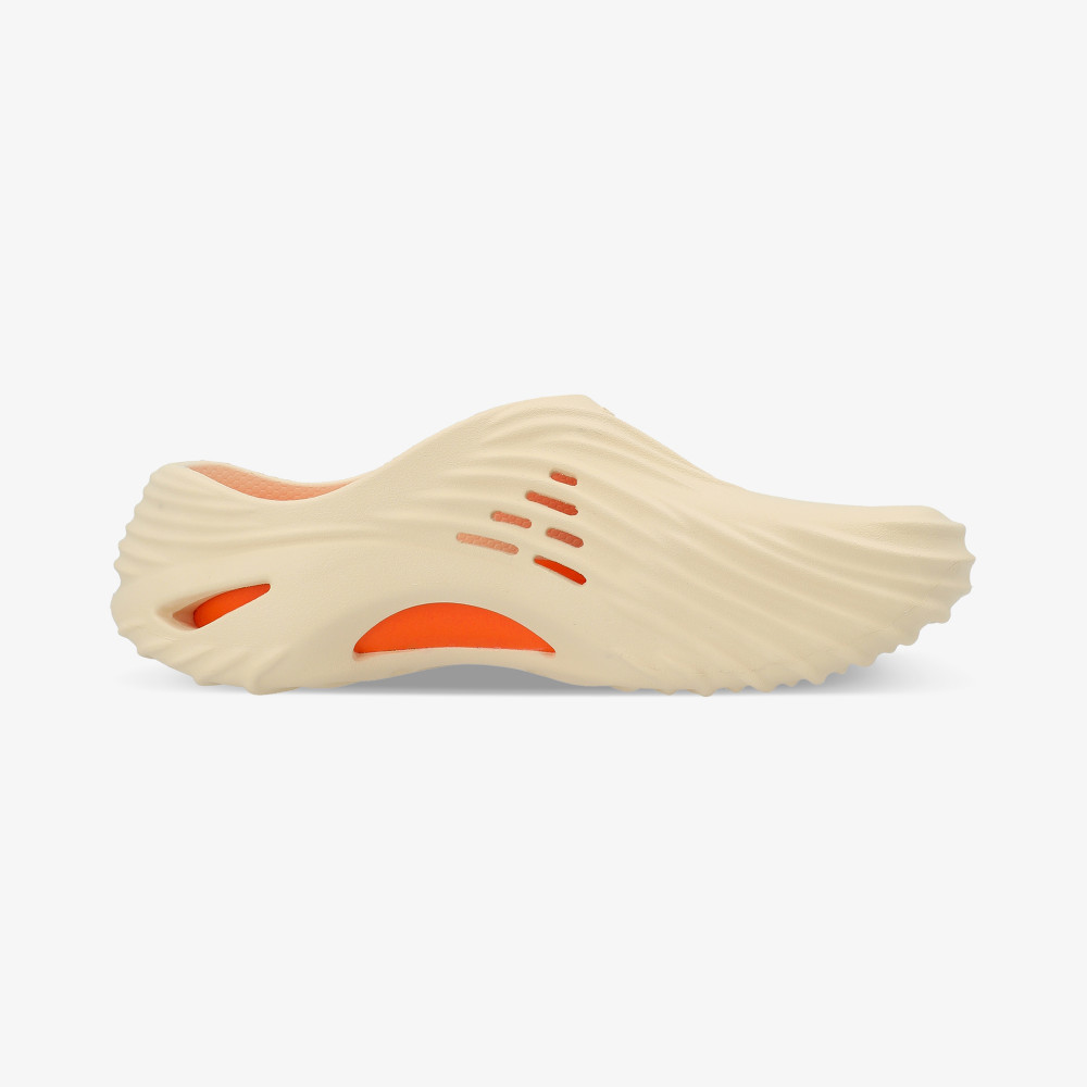 Женское сабо Crocs Echo Wave - фото 5