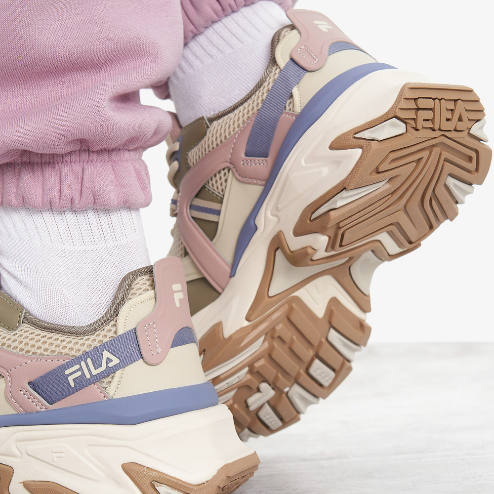 Женские кроссовки FILA Trace Low M - фото 10
