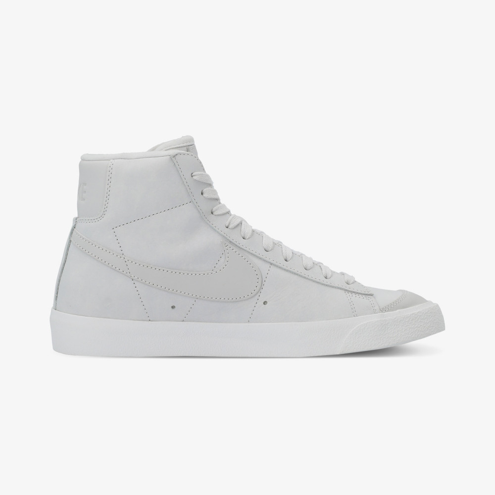 Nike blazer mid premium hotsell women's shoe