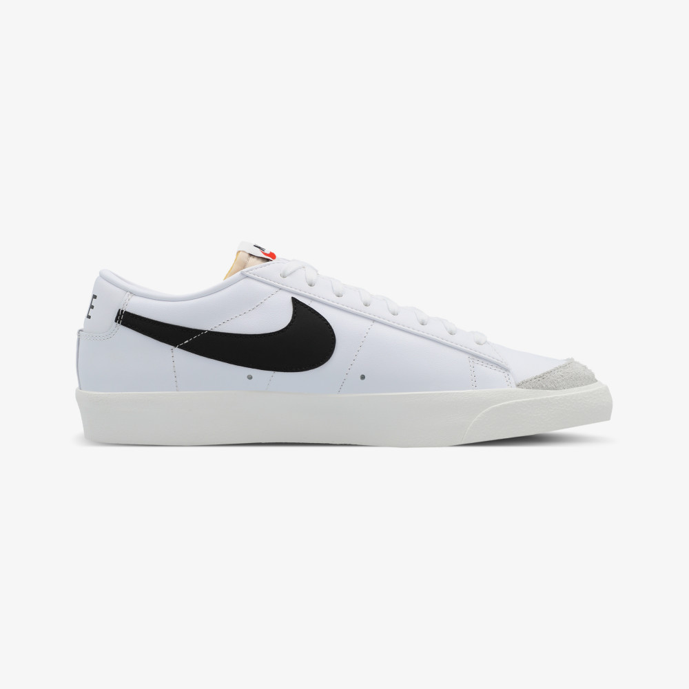 Nike blazers hotsell low black