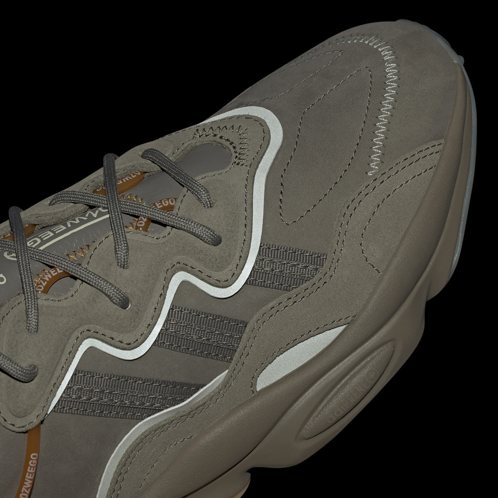 Мужские кроссовки adidas Ozweego - фото 10