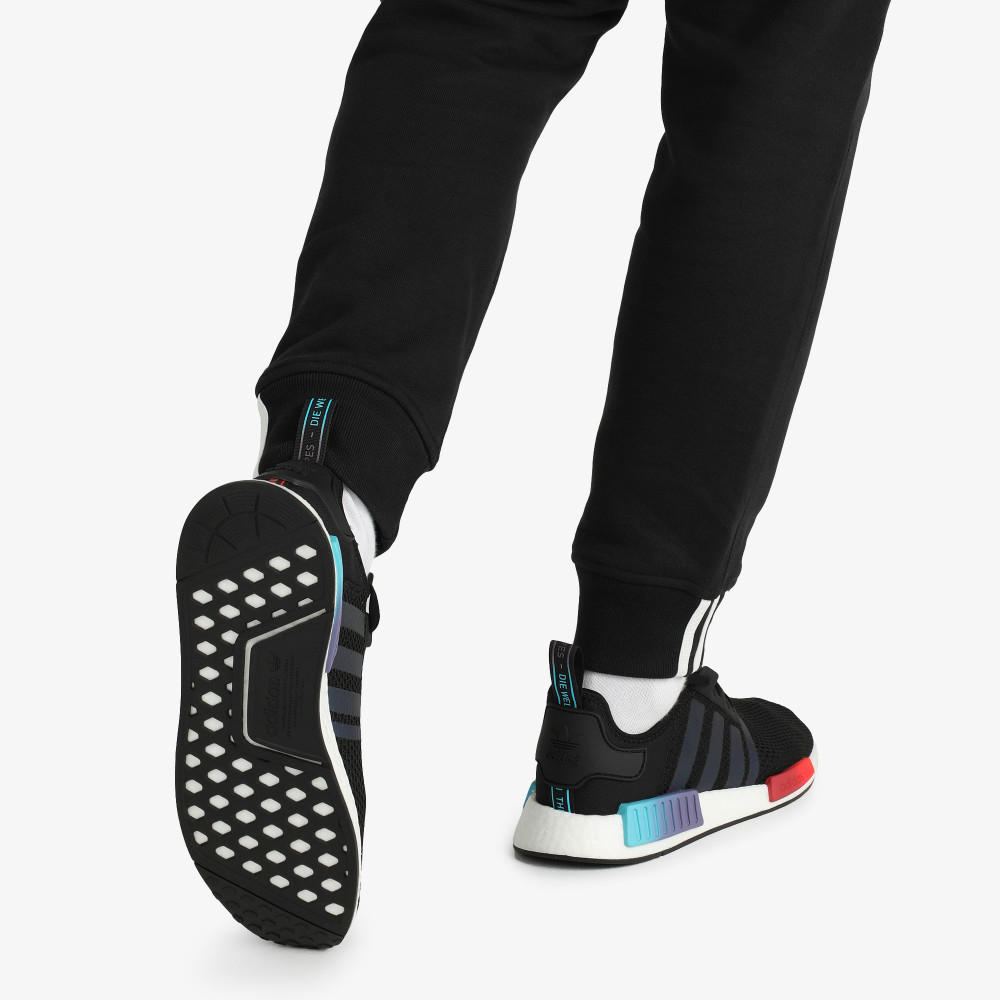 Мужские кроссовки adidas NMD_R1 - фото 7