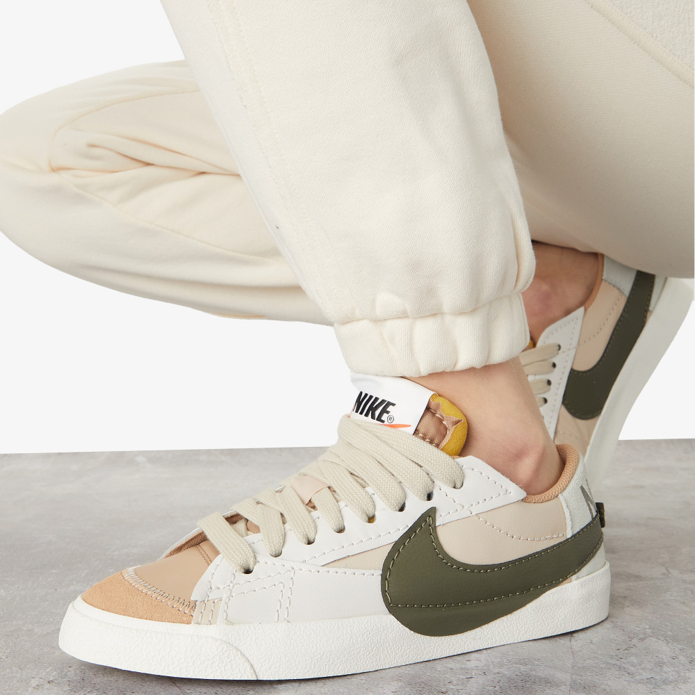 Nike blazer on sale low suede women's