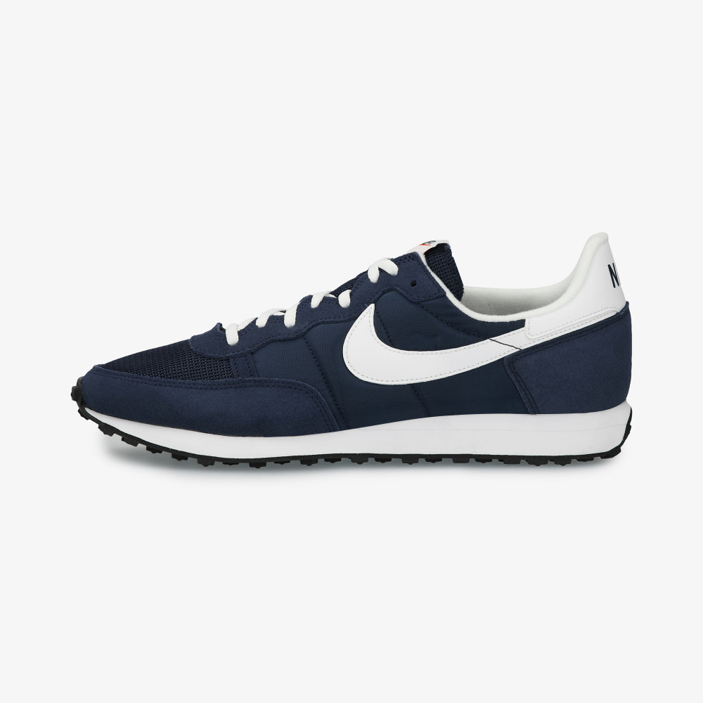 Nike challenger outlet sneakers