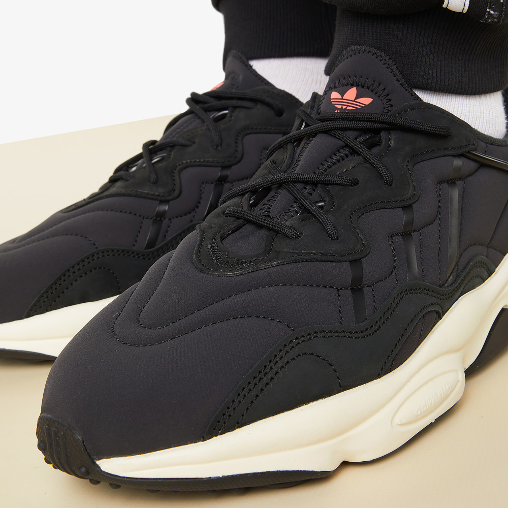 Nike ozweego hot sale black