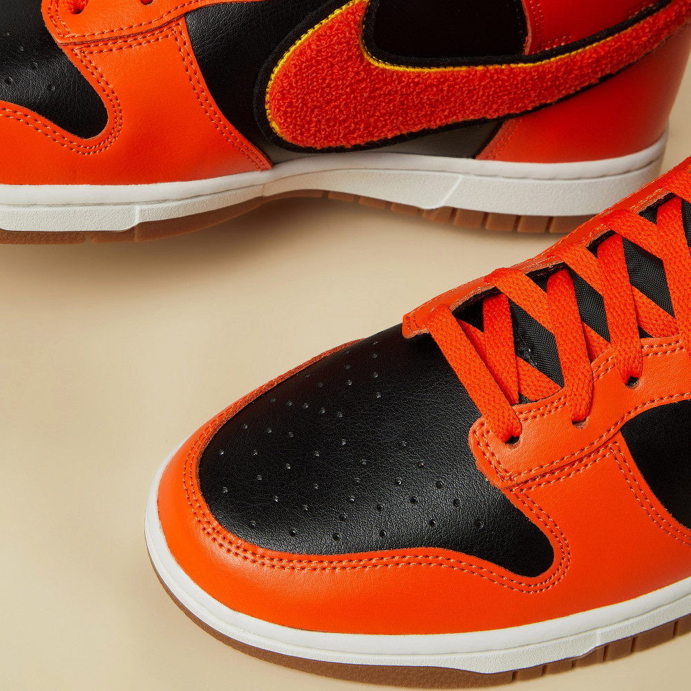 Nike Dunk High University оранжевый/черный цвет — купить за 25899 руб. в  официальном интернет-магазине UrbanVibes