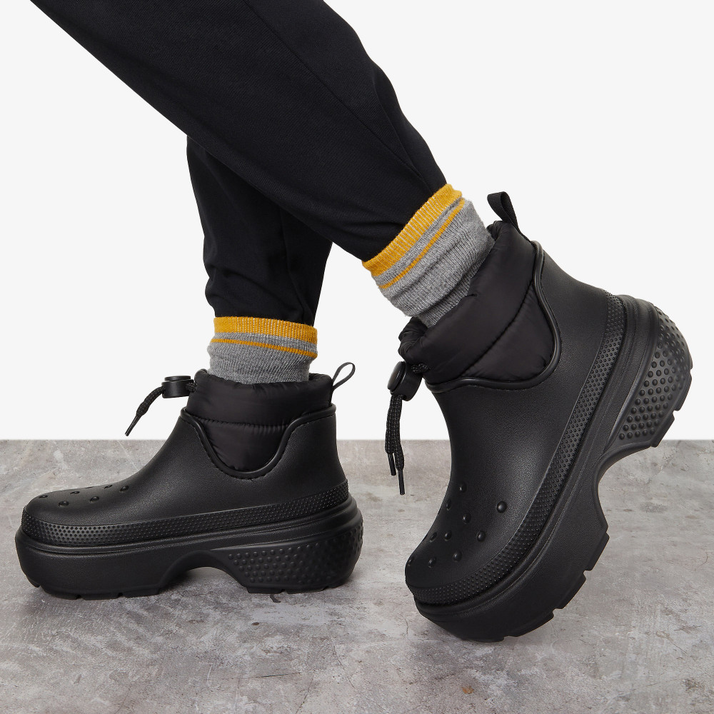 Crocs Stomp Puff Boot черный цвет — купить за 12499 руб. в официальном  интернет-магазине UrbanVibes