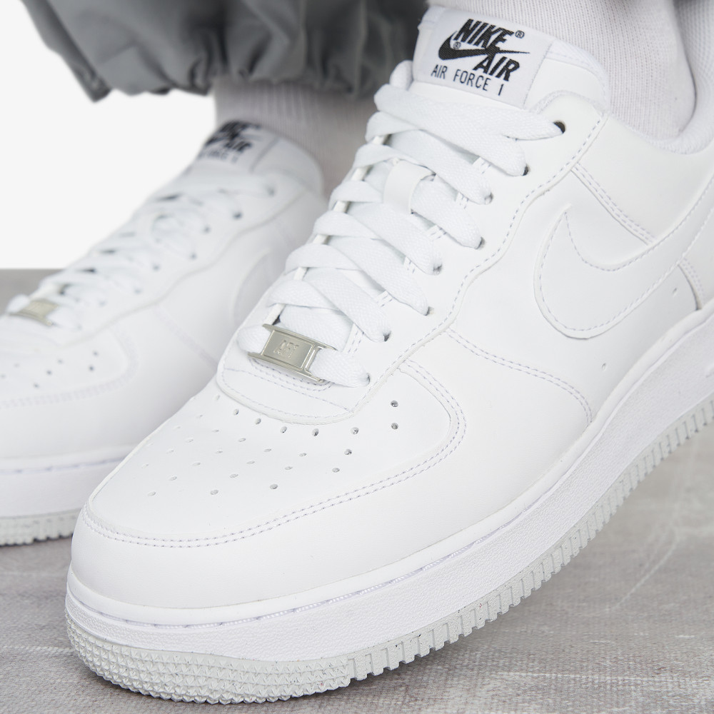 Женские кеды Nike Nike Air Force 1 '07 - фото 8