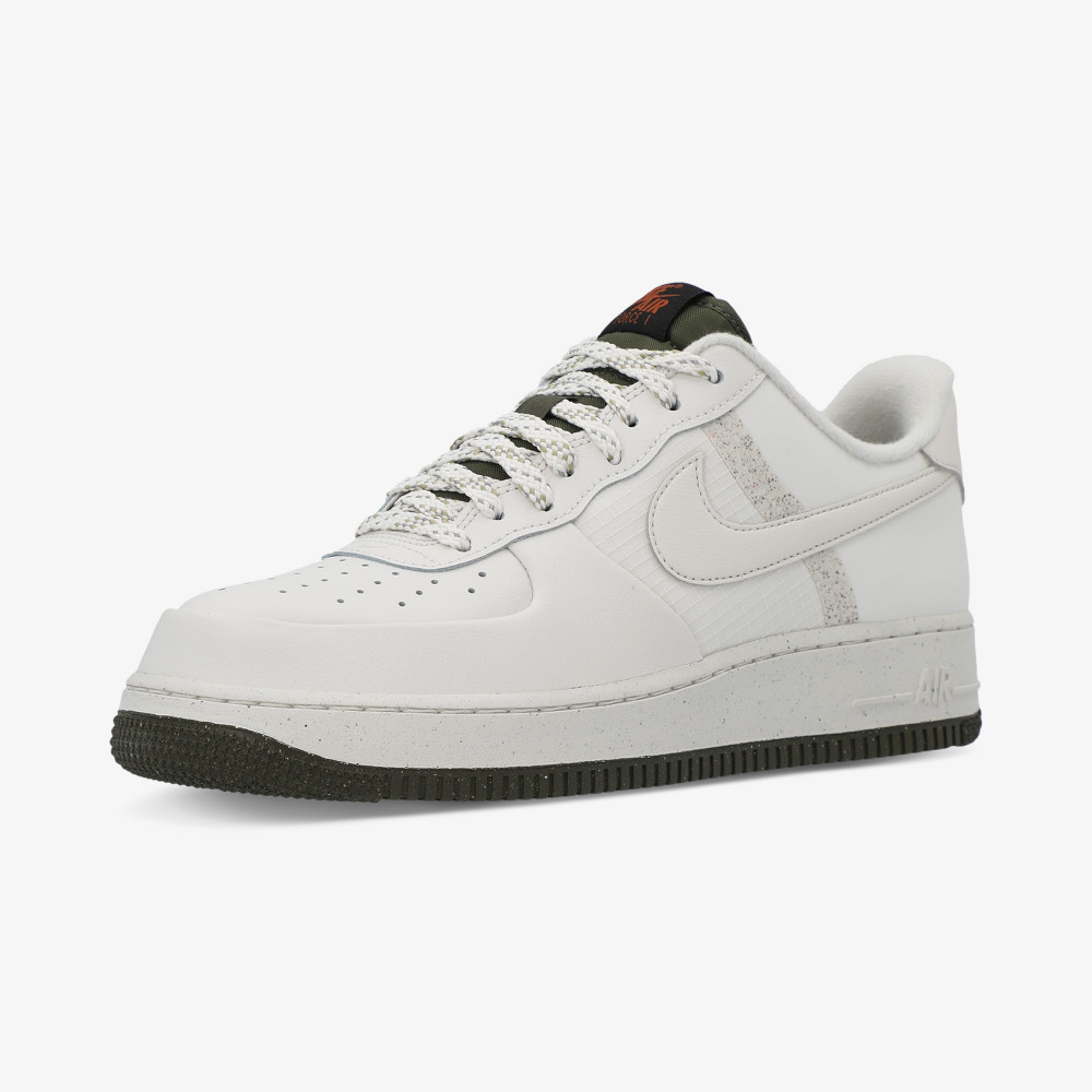 Nike Air Force 1 07 LV8