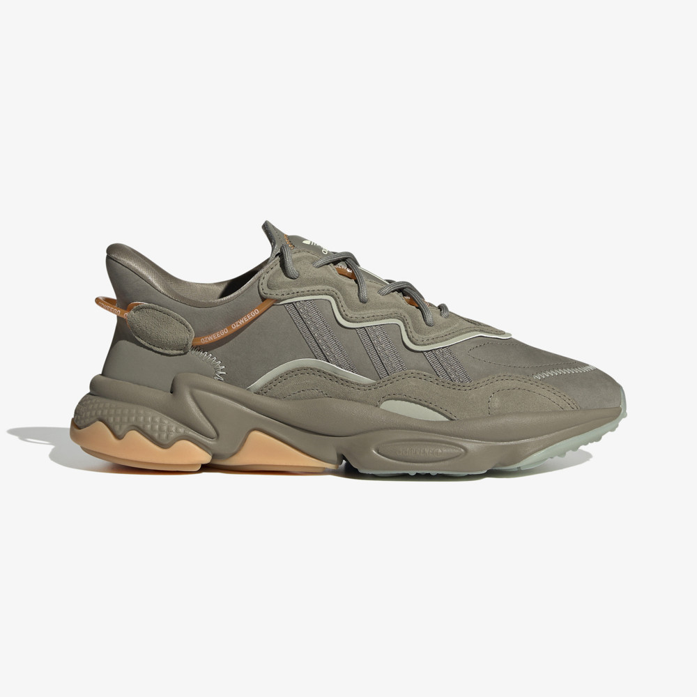 Мужские кроссовки adidas Ozweego - фото 1