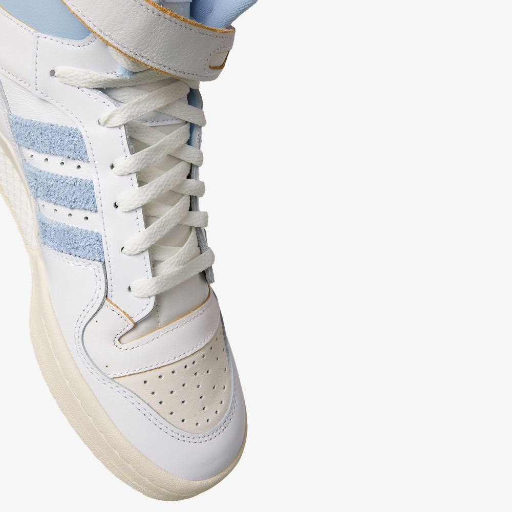 adidas Forum 84 High белый/голубой цвет — купить за 15259 руб. в  официальном интернет-магазине UrbanVibes