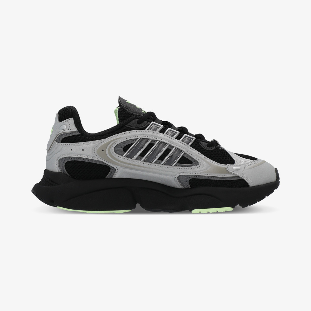 Женские кроссовки adidas Ozmillen - фото 4