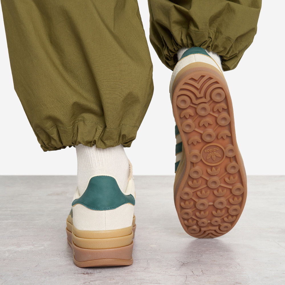 Женские кеды adidas Gazelle Bold - фото 10