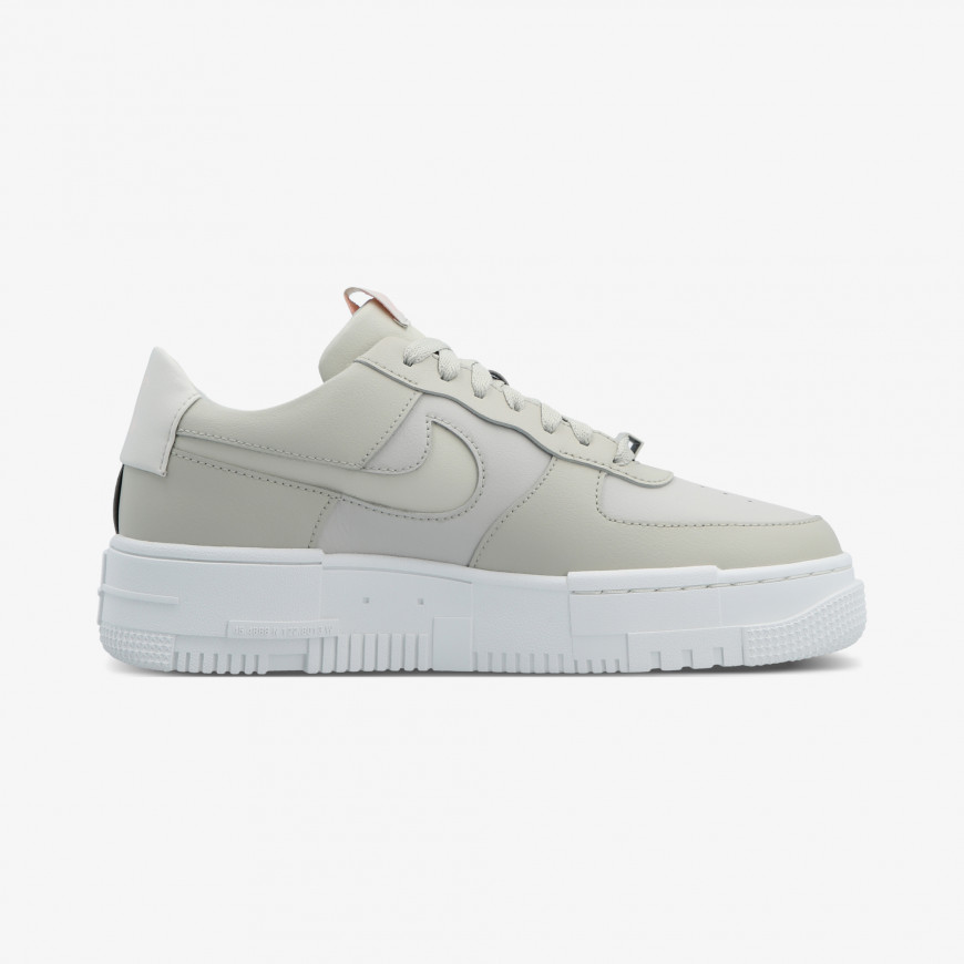 blazer pixel nike