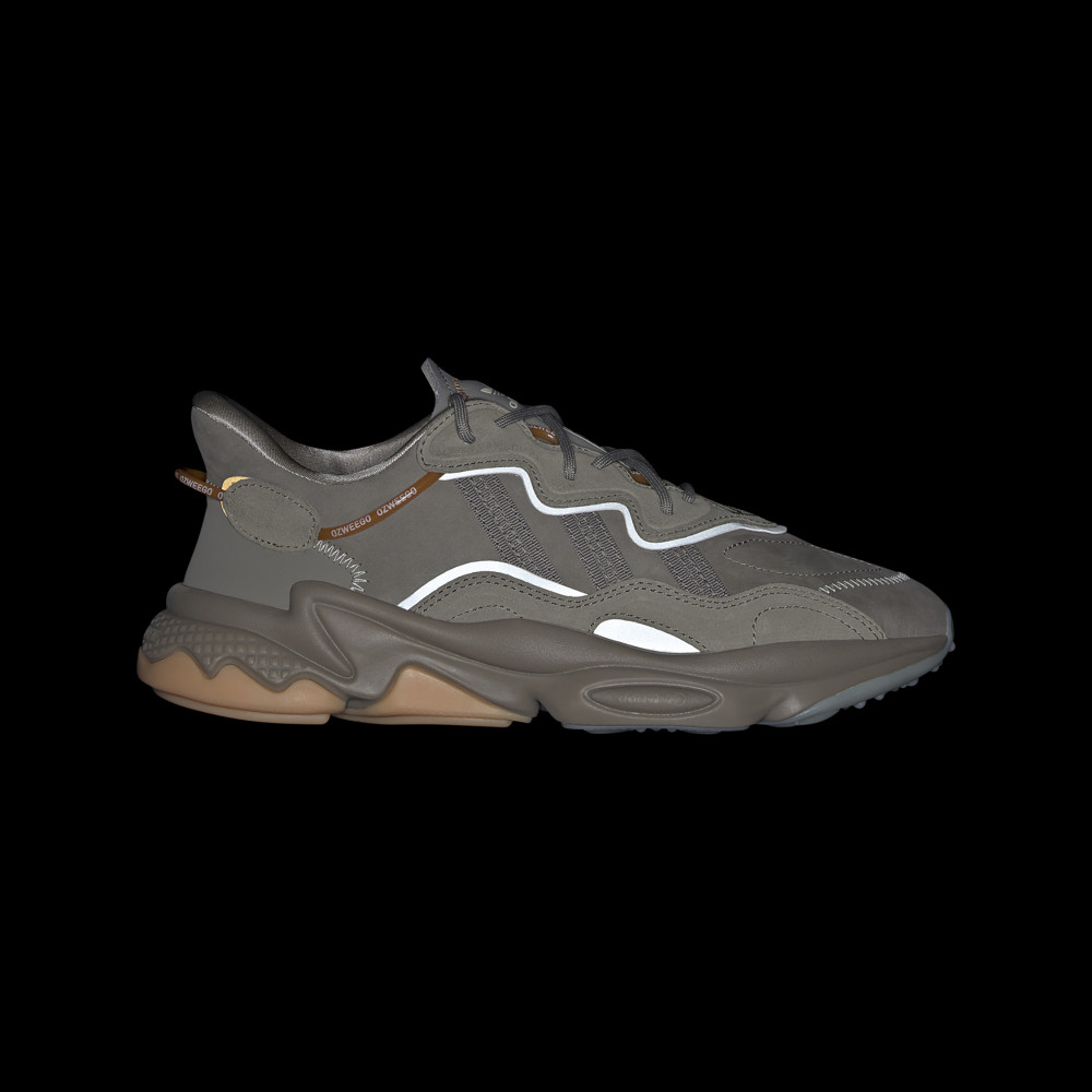 Мужские кроссовки adidas Ozweego - фото 9