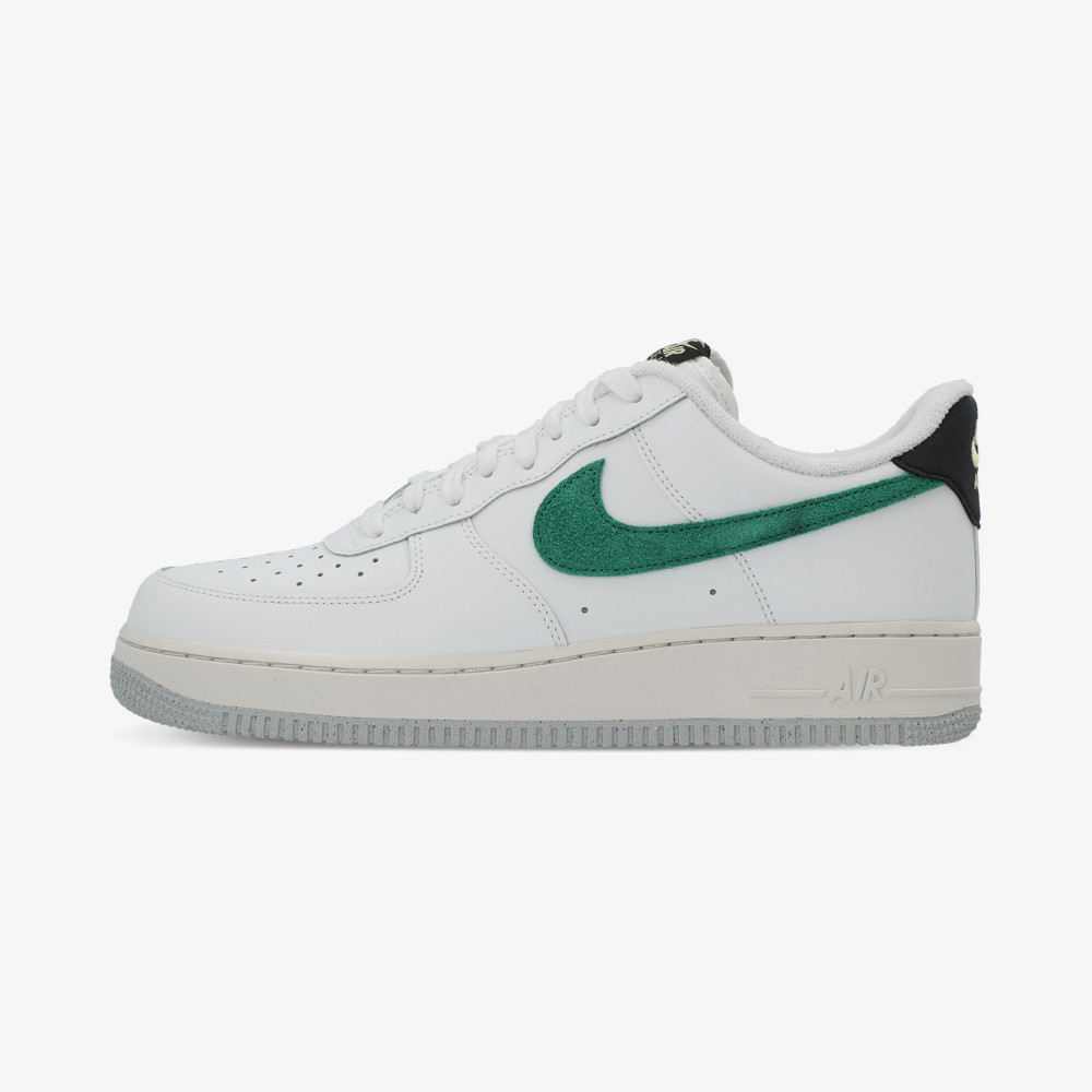 Nike air force cheap 1 with nike logo