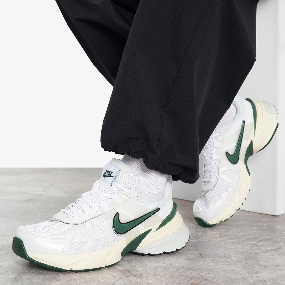 Женские кроссовки Nike V2 K Run - фото 8