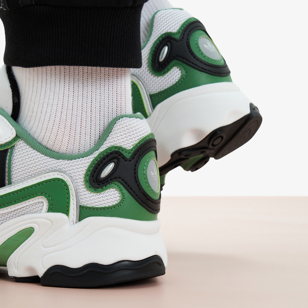 Женские кроссовки adidas Ozweego OG - фото 9