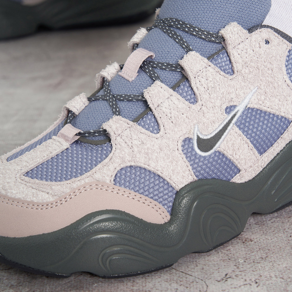 Женские кроссовки Nike Tech Hera - фото 9