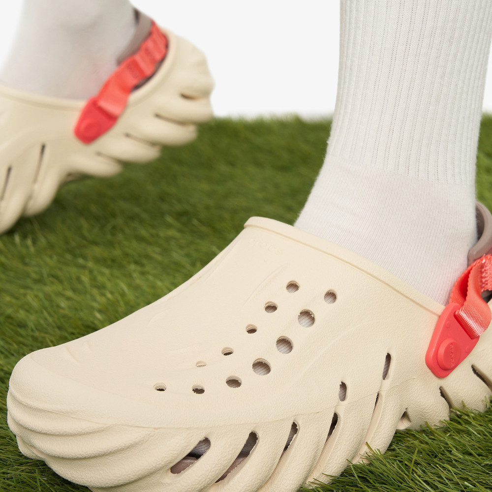 Женское сабо Crocs Echo - фото 10