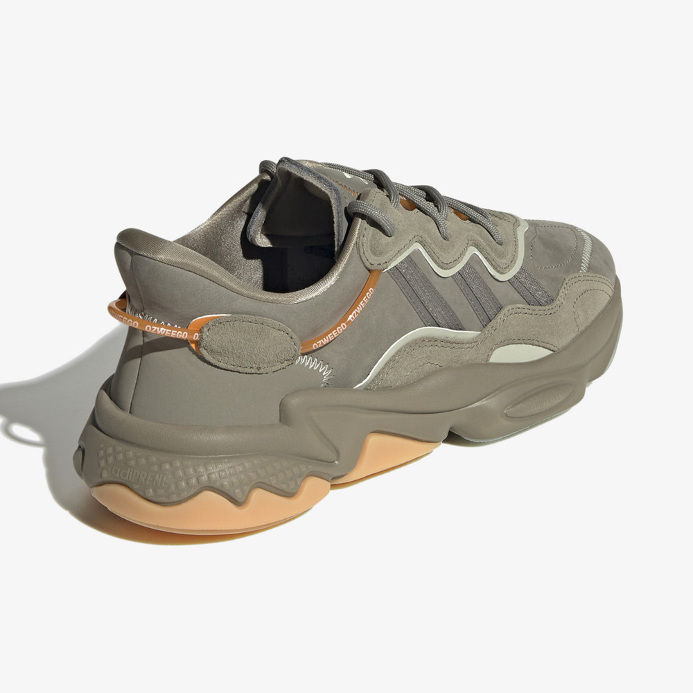 Мужские кроссовки adidas Ozweego - фото 3