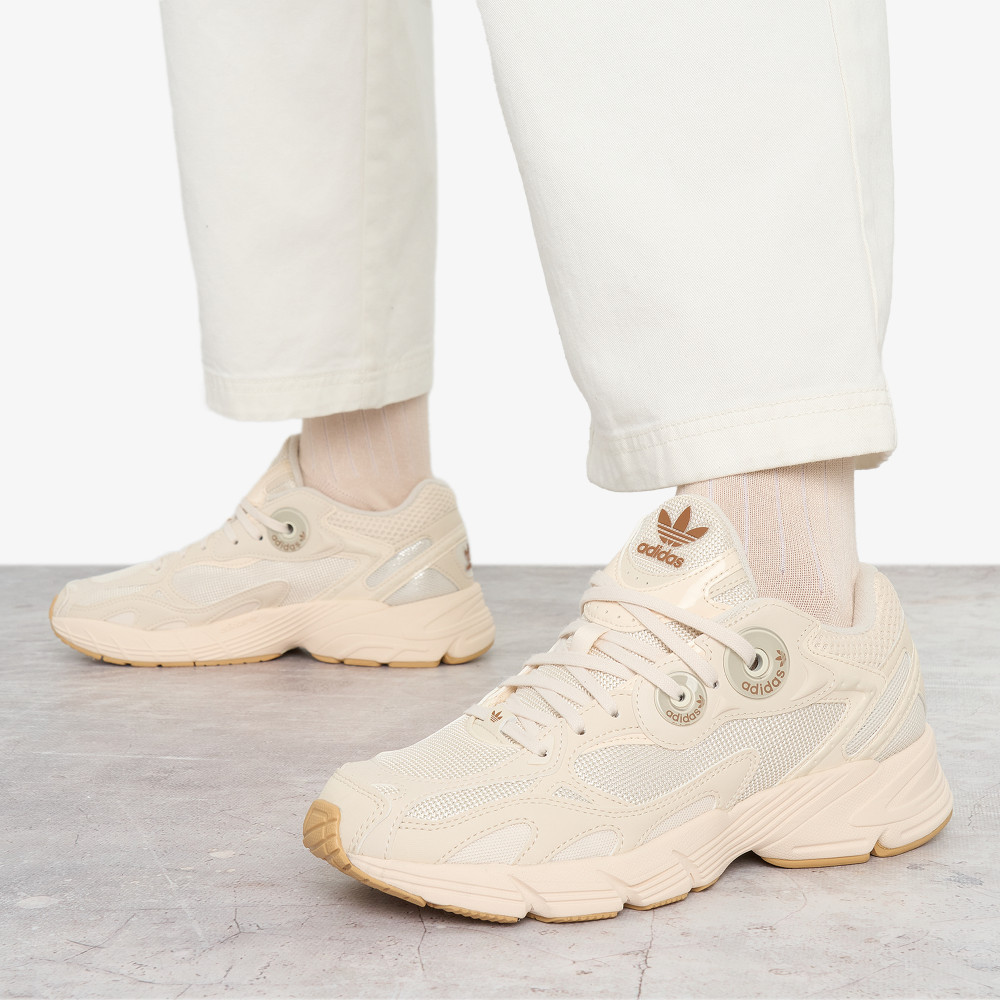 Женские кроссовки adidas Astir - фото 8