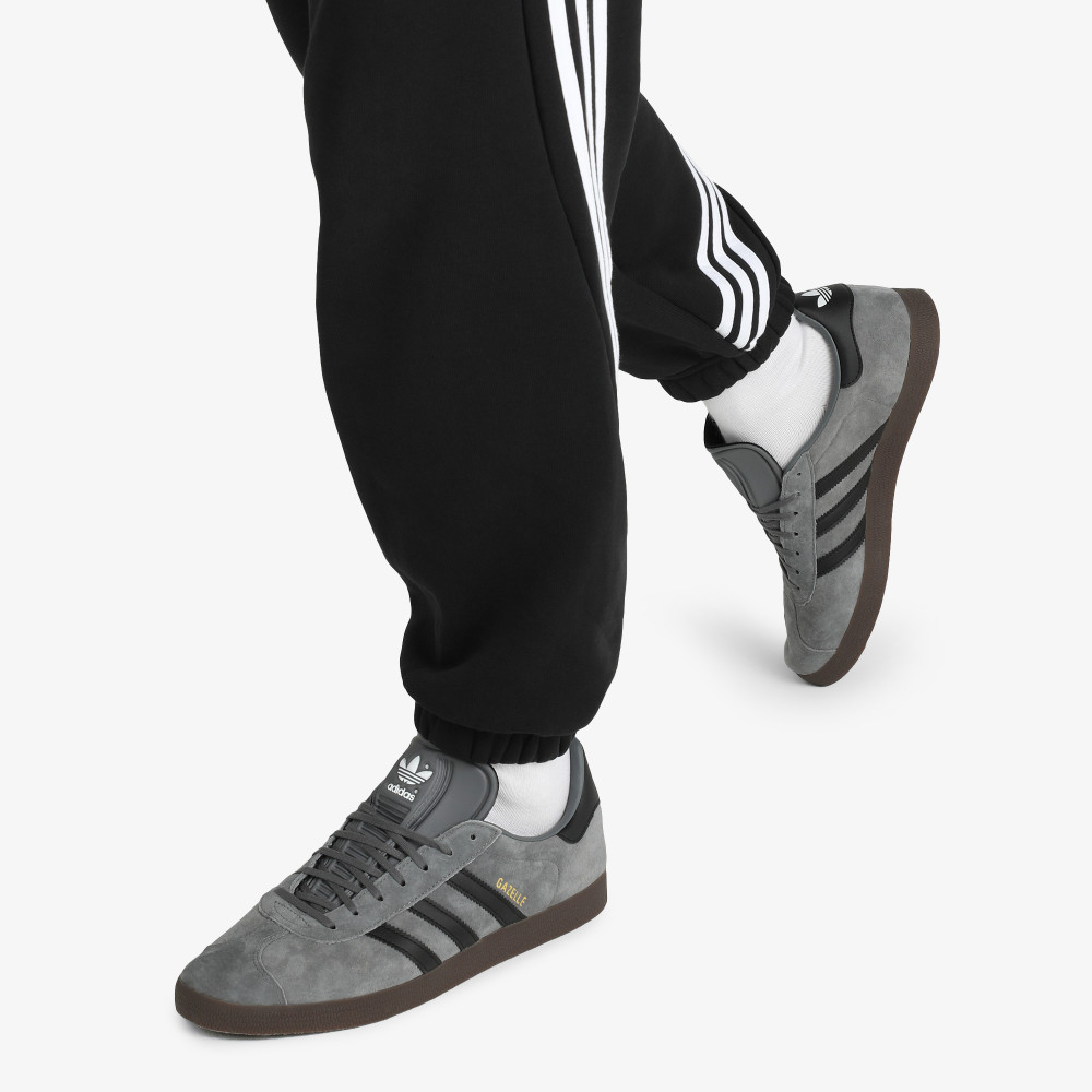 Adidas gazelle deals grey four