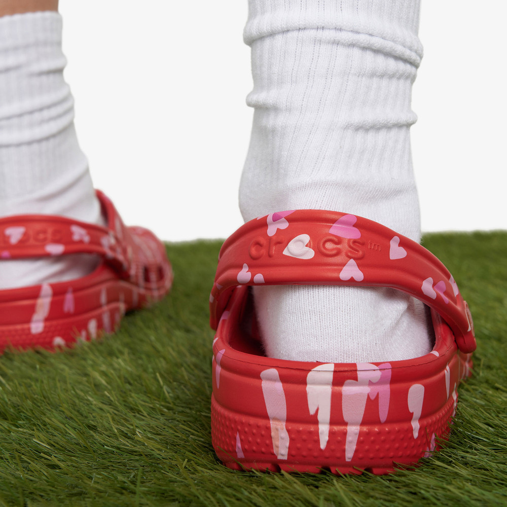 Женские сабо Crocs Classic Vday - фото 15