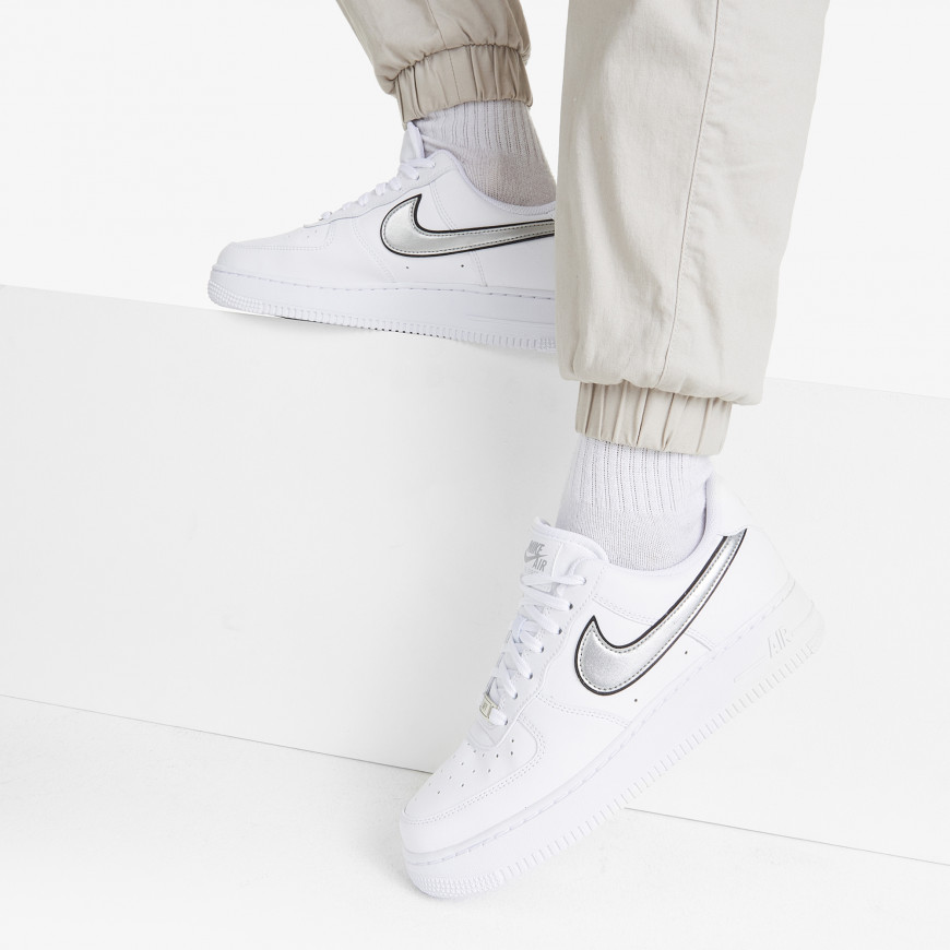 nike air force 1 07 essential trainers