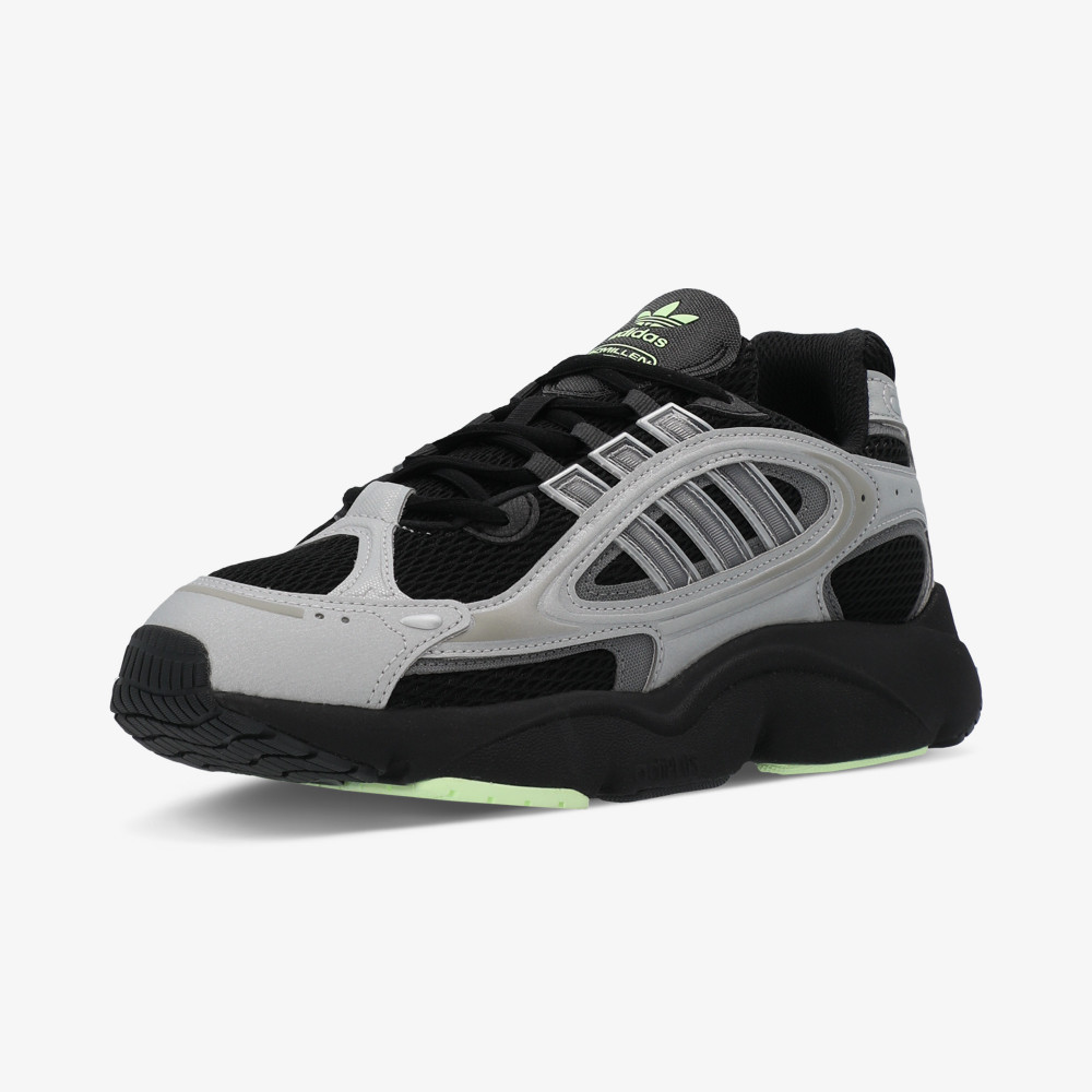 Женские кроссовки adidas Ozmillen - фото 2