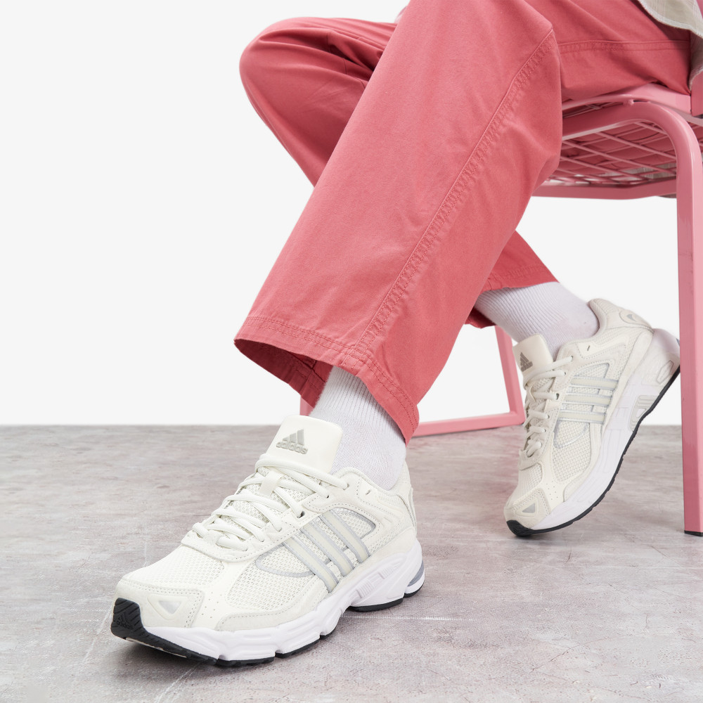 Женские кроссовки adidas Response CL - фото 7
