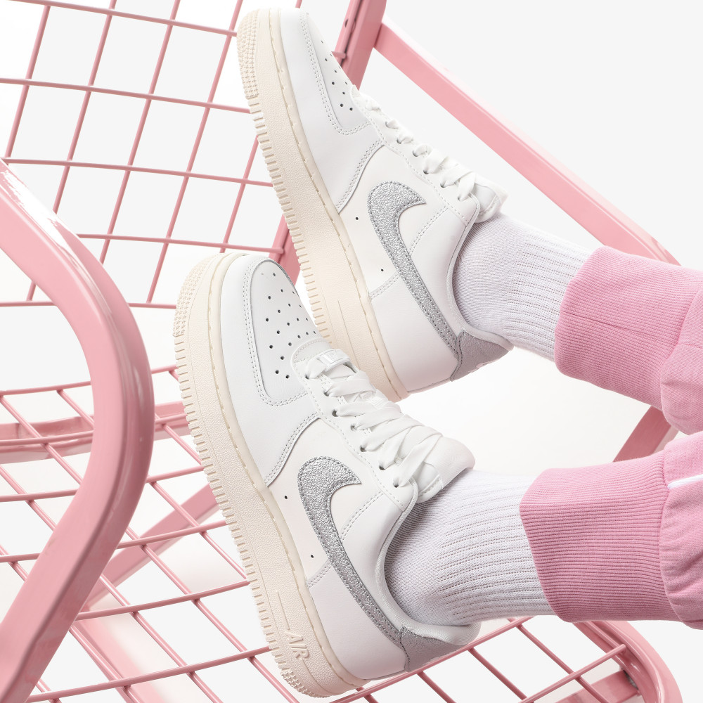 Nike air force sales 1 07 pastel pink