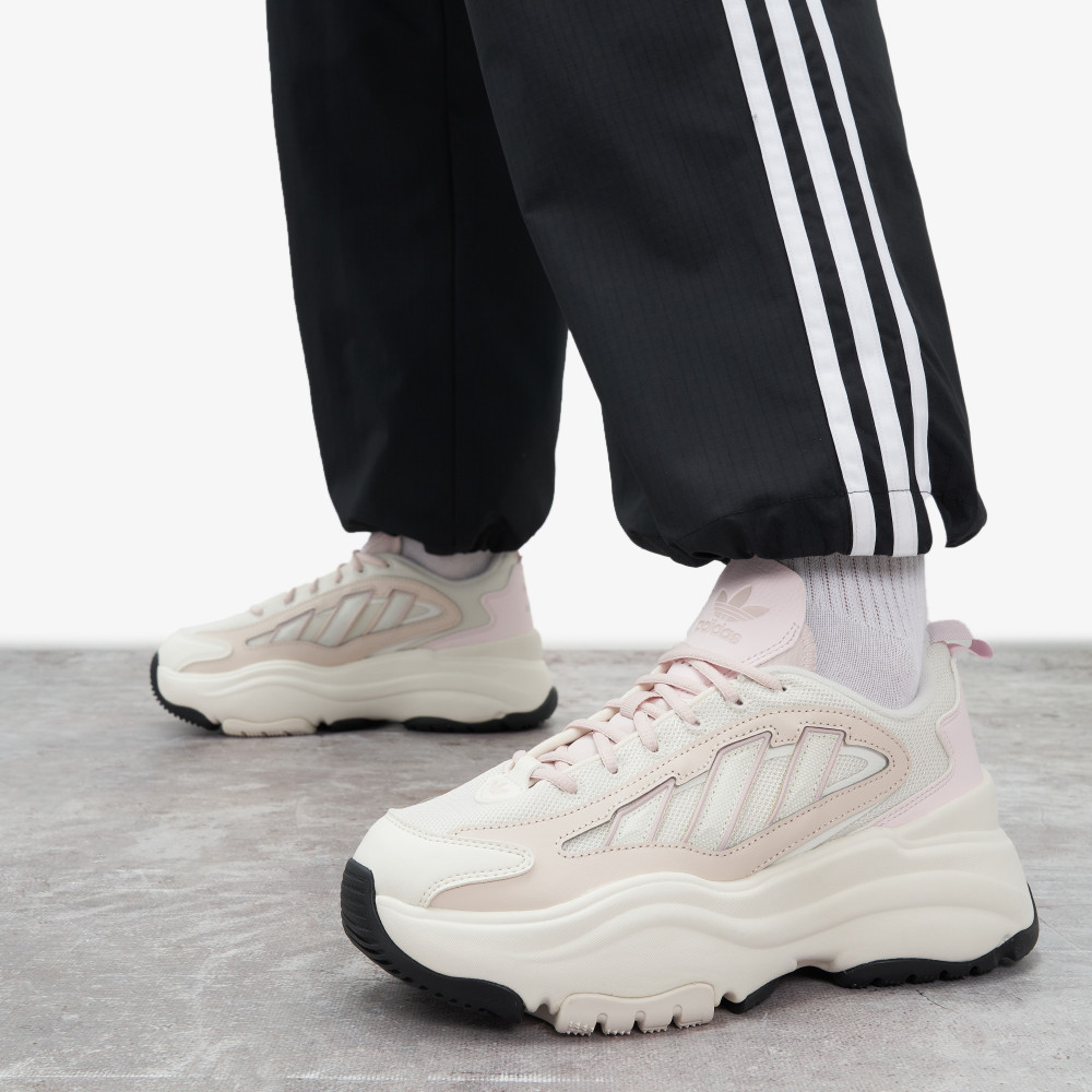 Женские кроссовки adidas Ozgaia - фото 15
