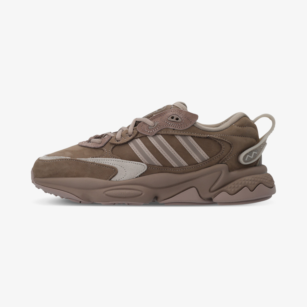 Женские кроссовки adidas Ozweego - фото 1