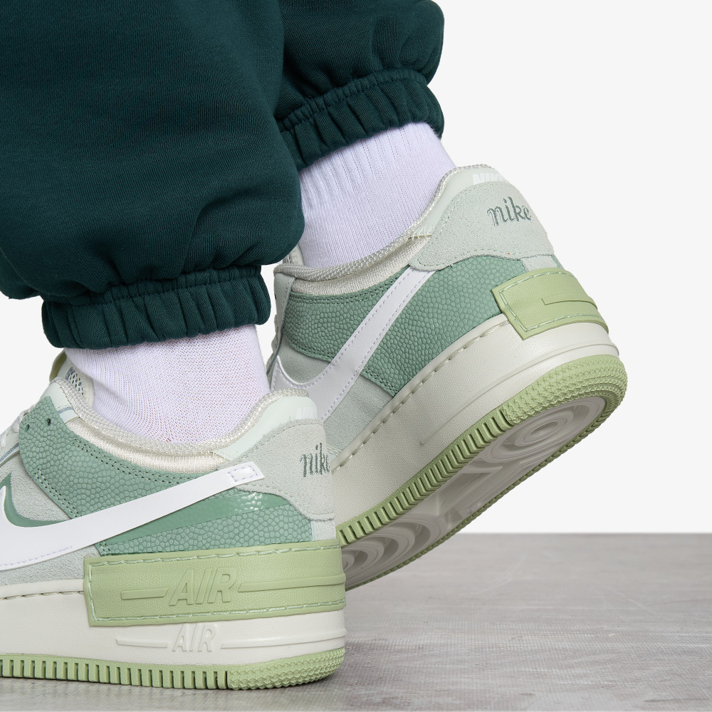 Женские кеды Nike Air Force 1 Shadow - фото 10