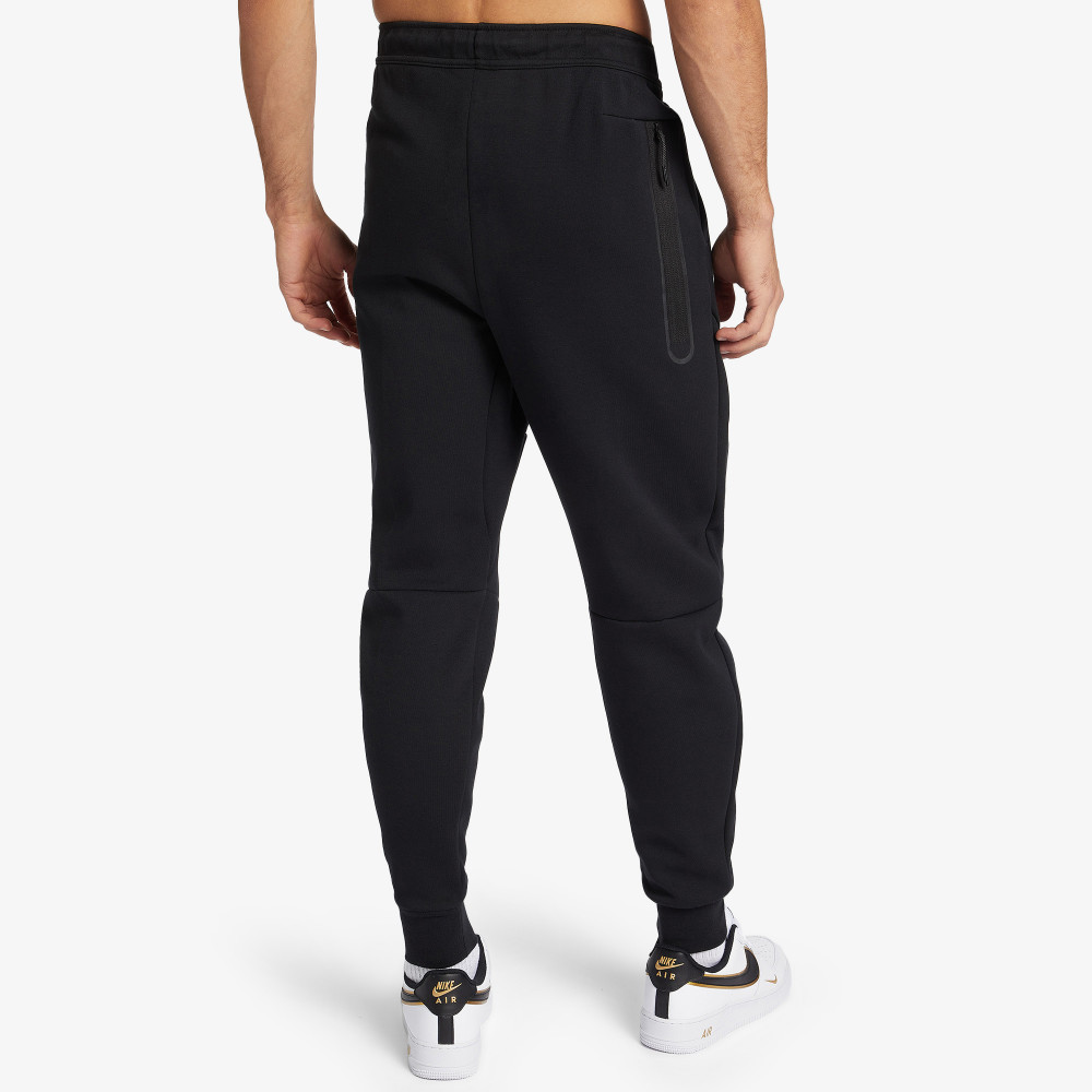 Nike Sportswear Tech Fleece черный цвет 