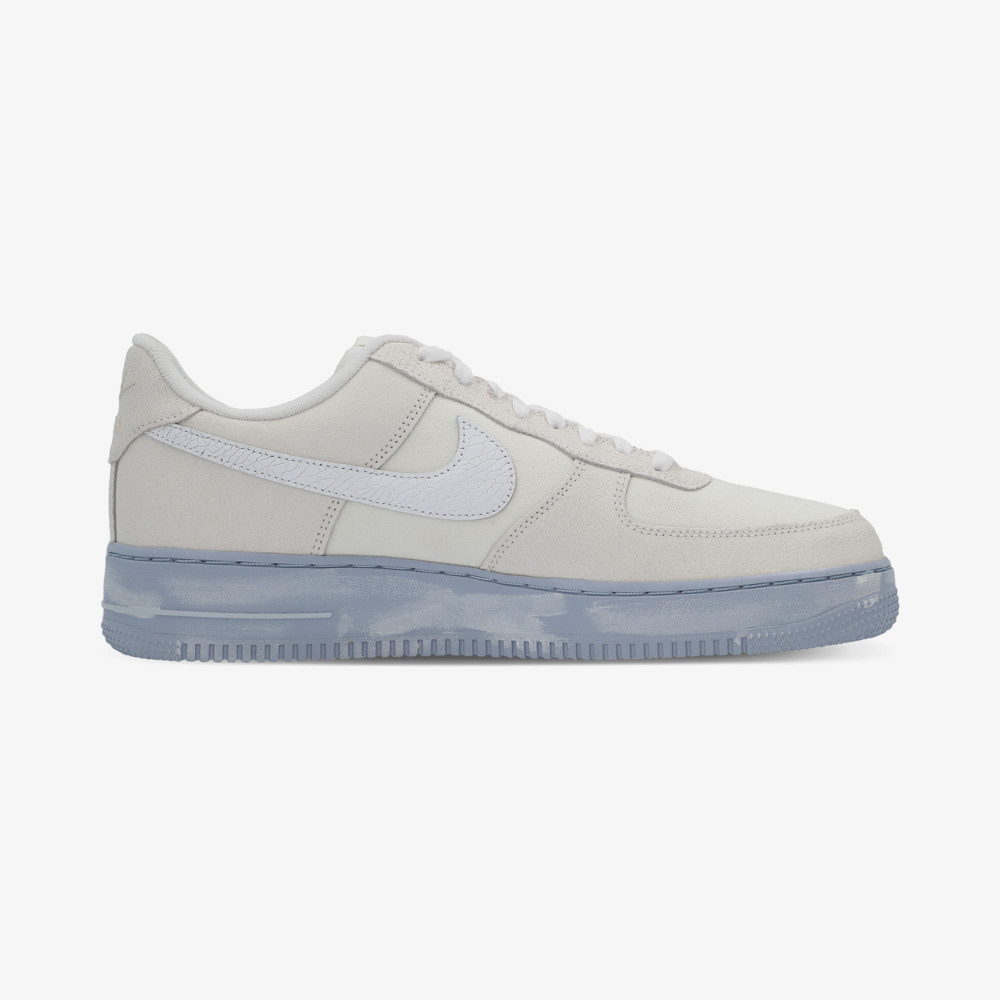 Nike air force 1 shop white and light blue