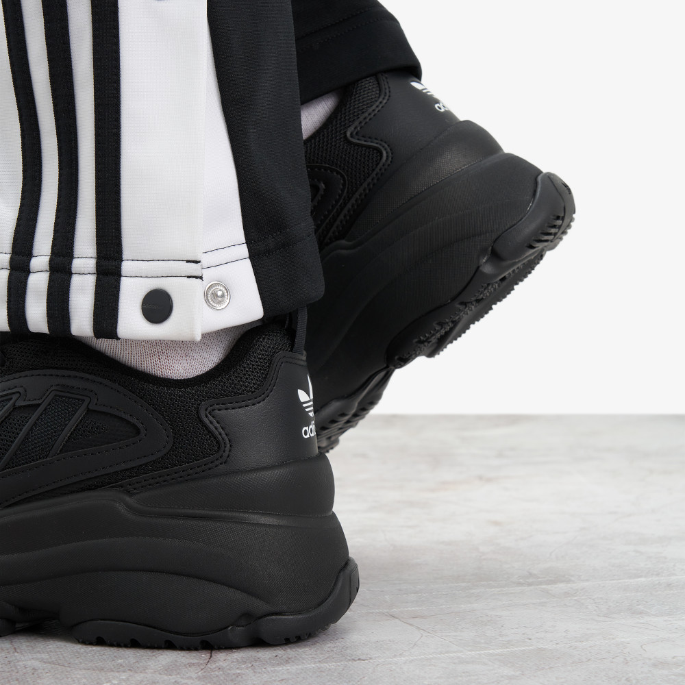 Женские кроссовки adidas Ozgaia - фото 9